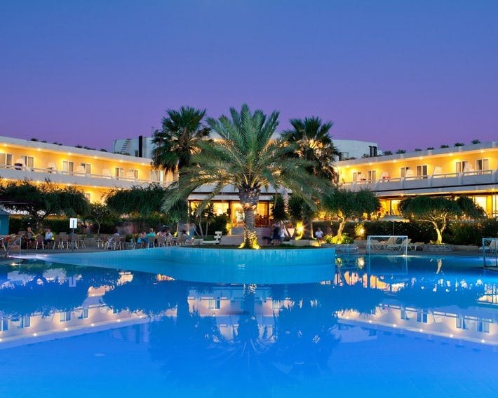 Alex Beach Hotel & Bungalows