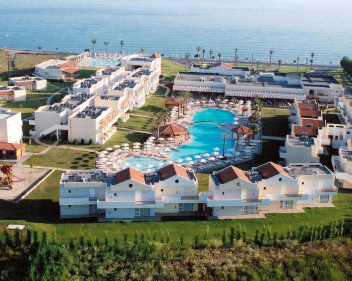 Zorbas Beach Hotel