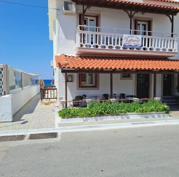 Lefteris Rooms
