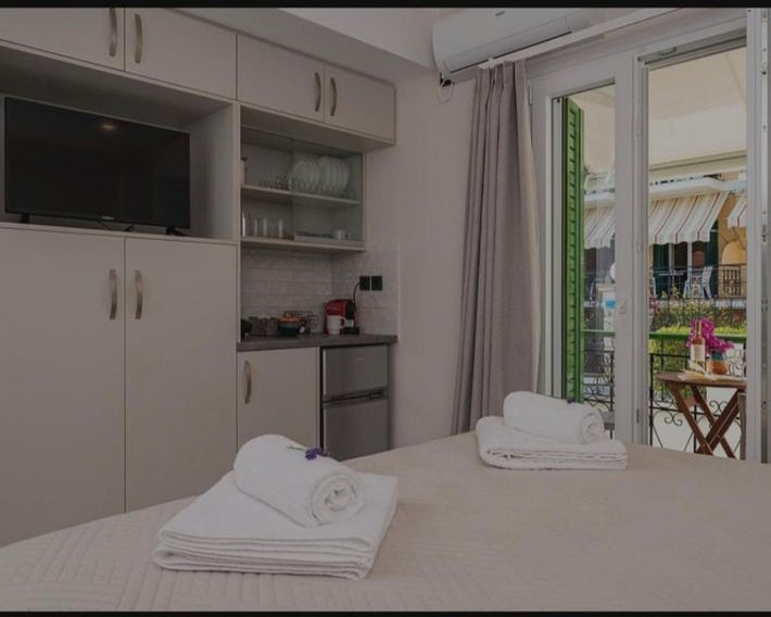 Dimitra Suites