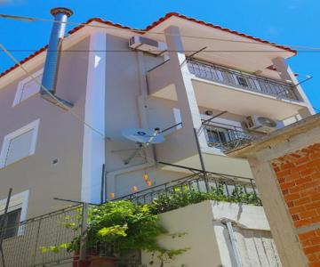 Dimitris House