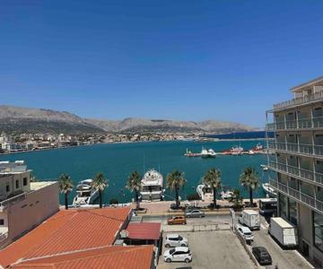 Panoramic Port Penthouse