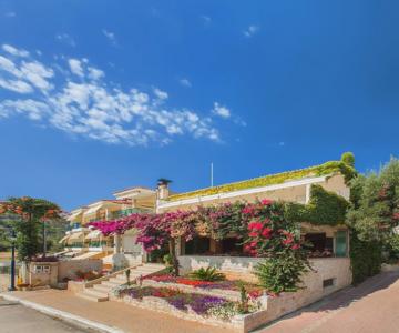 Xenios Loutra Village Beach Hotel