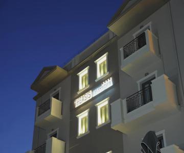 Theasis Hotel