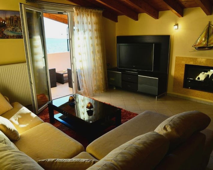 Sea Side Apartment Plataria