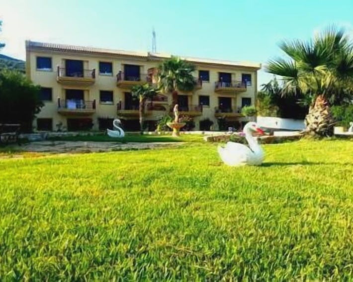 Aliveri Hotel Mandravelos