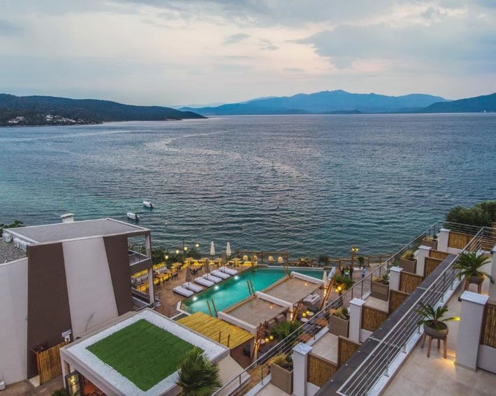 Del Mare Suites