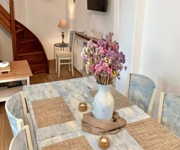 J&b Maisonette House