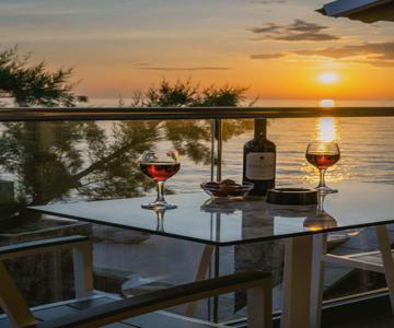 Black Rocks Luxury Seafront Beach Suite