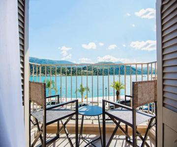 A & B Minimal Suite II with Sea View in Argostoli
