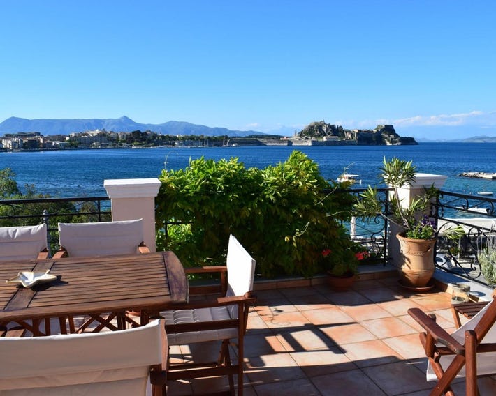 Garitsa Bay Apartment