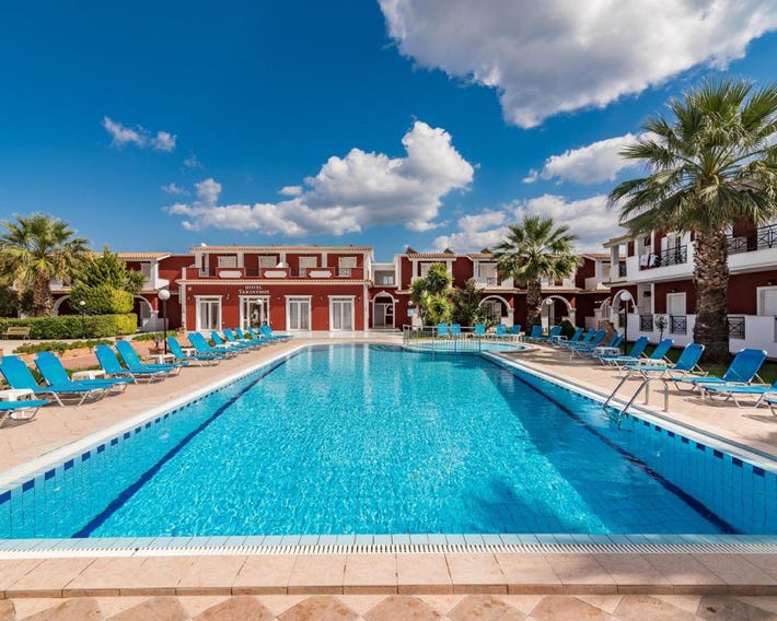 Yakinthos Hotel