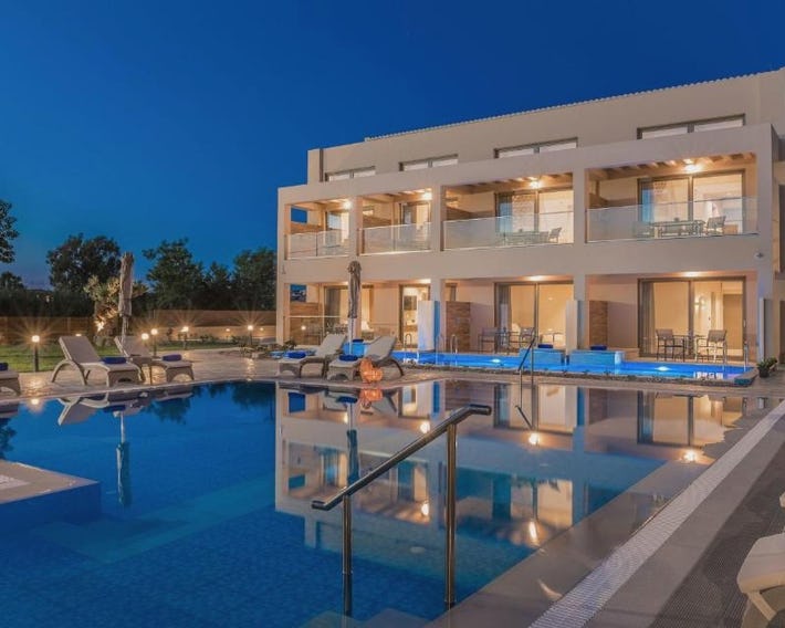 Mystique Luxury Suites & Maisonettes