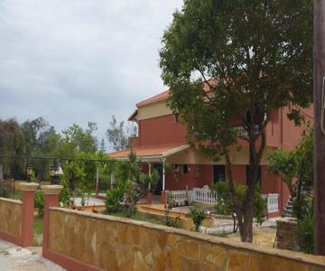 Foteinos Apartments