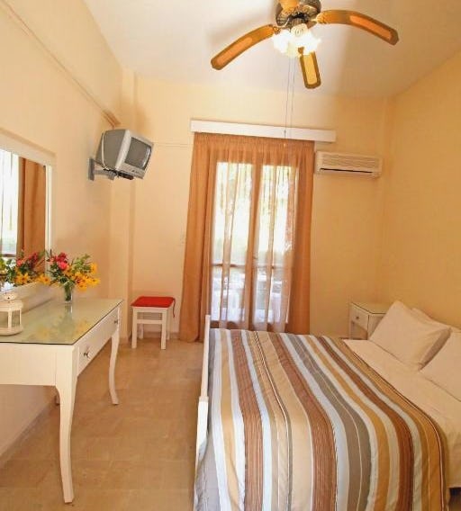 Adriana Studios, 300 metres from the Beach
