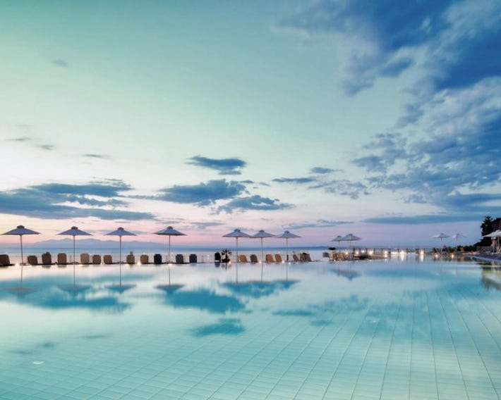Apostolata Island Resort & Spa