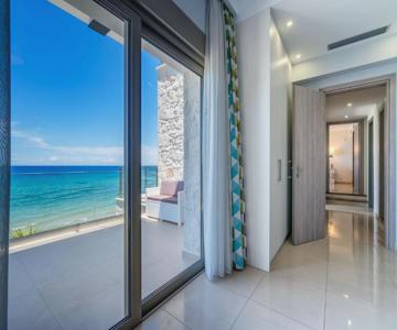 Perla Beach Villa