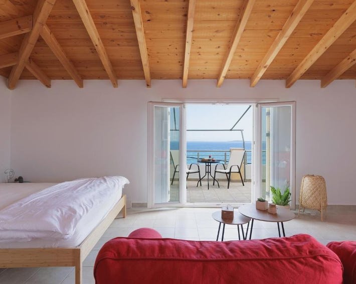 The Island Life Apartments by Konnect, Ipsos Beach