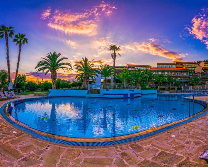 Lagomandra Hotel and Spa