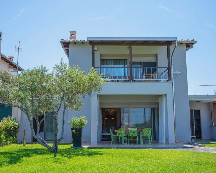 Lavender Pool Villa, Pefkohori #FeelsLikeHome