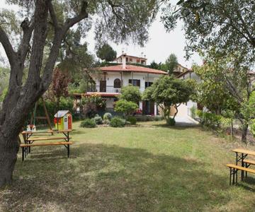 Neria Summer Houses