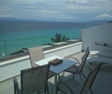 Myrto 's sea view