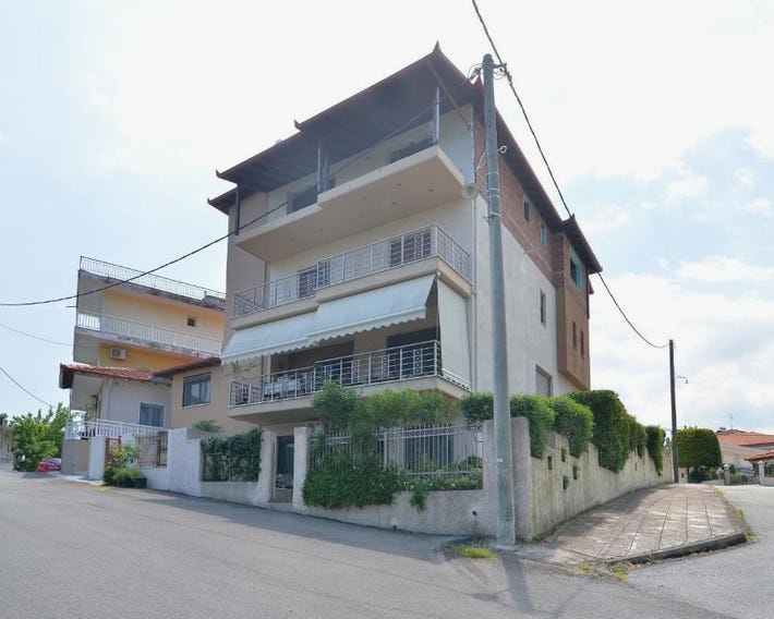 Corner house