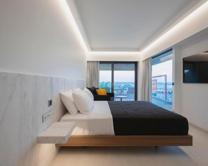 Luxury Beachfront Rooms