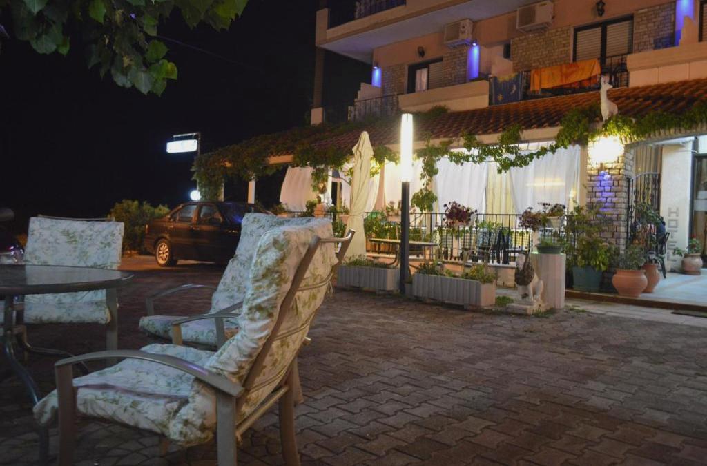 Artemis Hotel