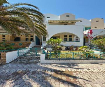 Emerald Seaside Apartment In Pefkohori