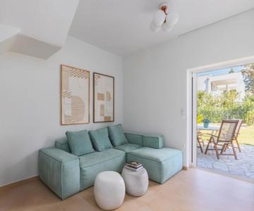 Waves & Agistri by Nest