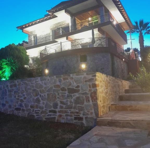 Villa Nestor