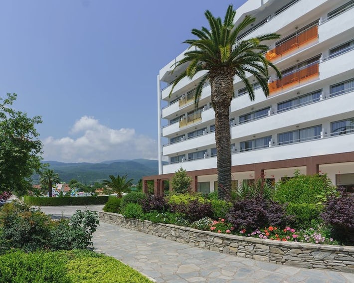 Cronwell Platamon Resort