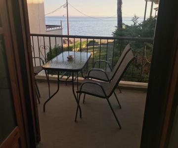 seahouse with view