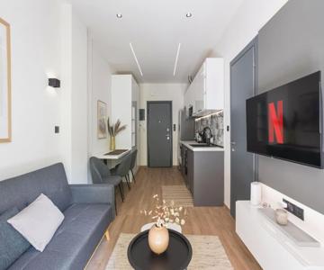 Downtown Stylish Apartment 4