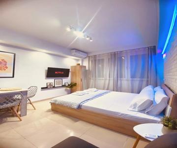 Neon City Pulse - Casa Nativa