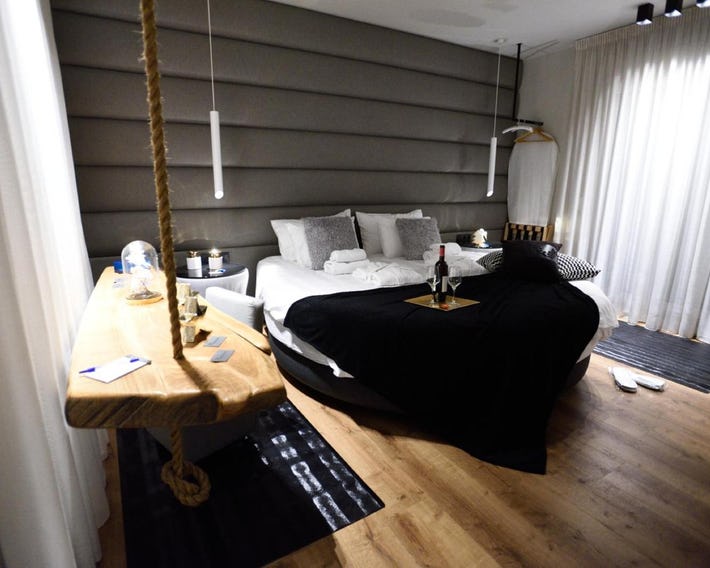 Magnifique Luxury Suites