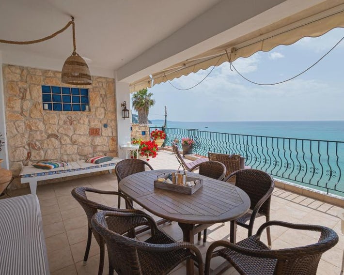 Poseidon Seafront Apartment by RentalsPro - Siviri Halkidiki
