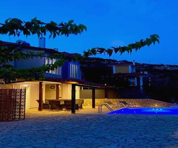 Apollo Romantic Sea View Villa
