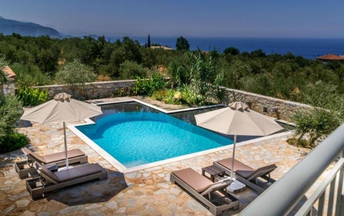 Lithos Stoupa Villas