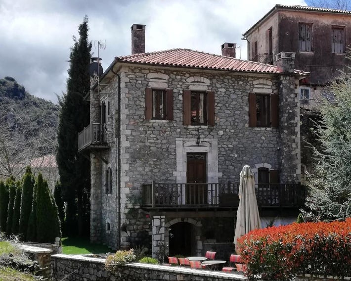 Tsarbou Guesthouse
