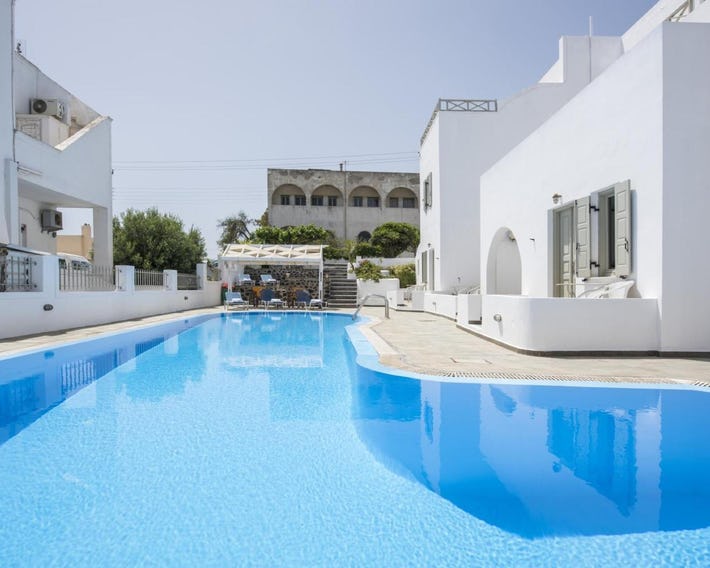 Nissos Thira Hotel
