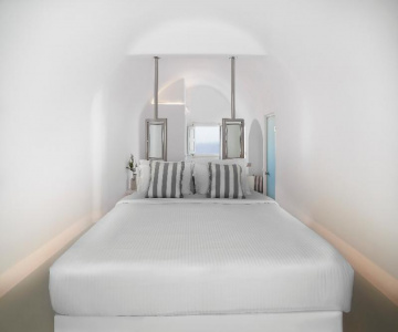Oia Collection Boutique Suites