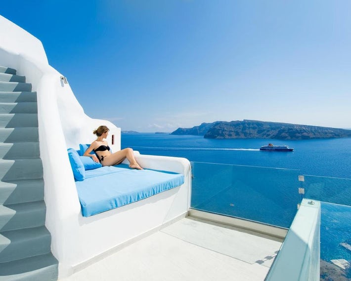 Hyperion Oia Suites