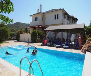 Palirria Hotel & Studios