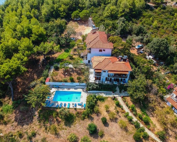 Studios Avra