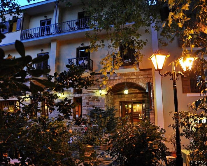 Pelias Hotel