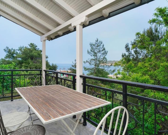 Dalgiannaki Home