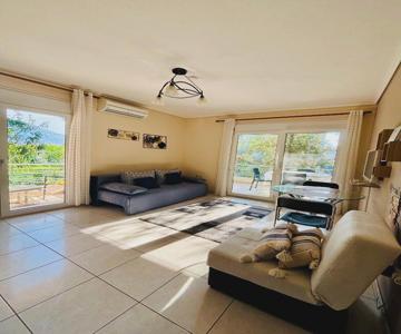 Sunny Family Apartment