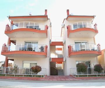 Sinanis Family Apartments